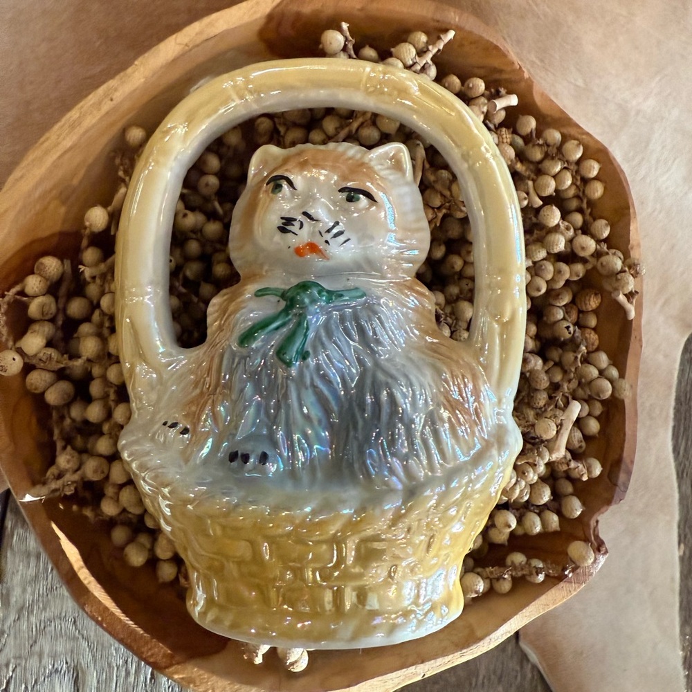 Vintage Cat in Basket Lusterware Made In Brazil